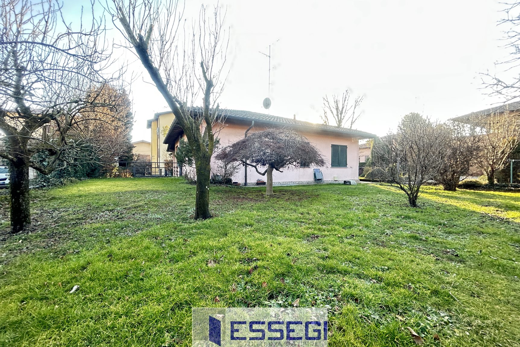 ALBESE CON CASSANO Casa indipendente